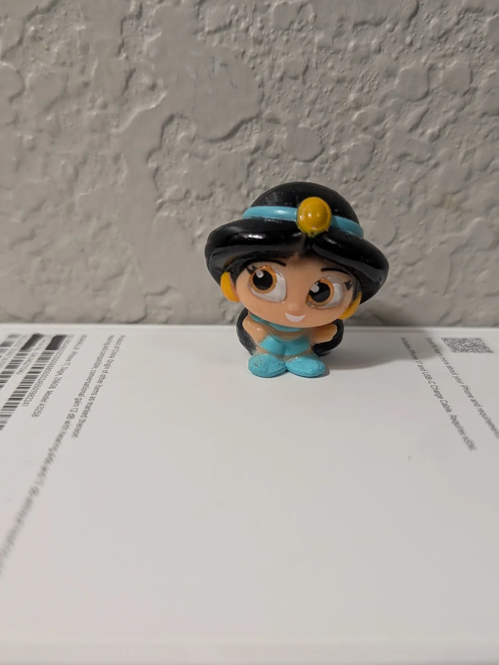 Disney Mini Jasmine Figure in Black and Turquoise with Yellow Accent